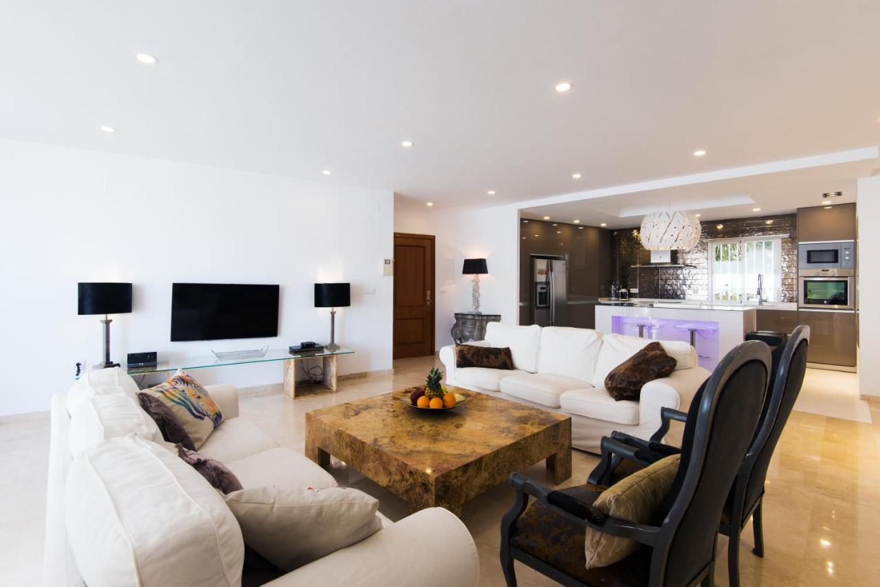 ベナルマデナRoyal Torrequebrada Exclusivo Apartamento Cerca De La Playaアパートメント エクステリア 写真