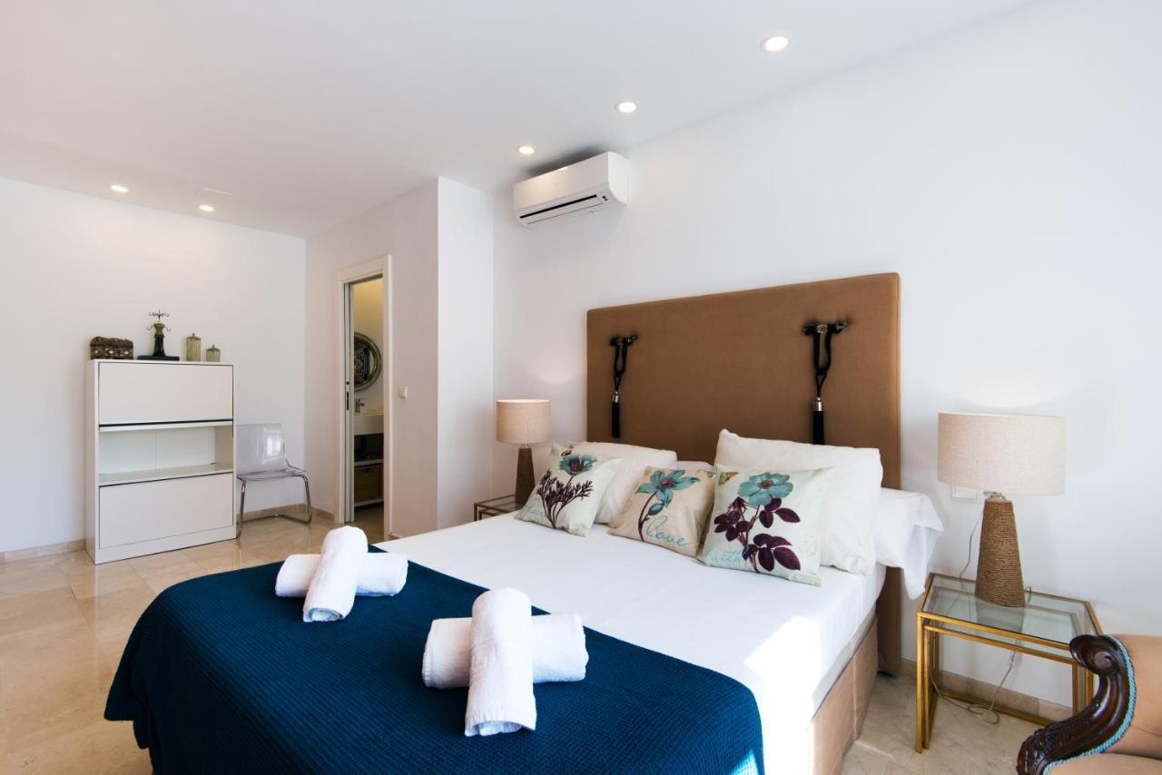 ベナルマデナRoyal Torrequebrada Exclusivo Apartamento Cerca De La Playaアパートメント エクステリア 写真